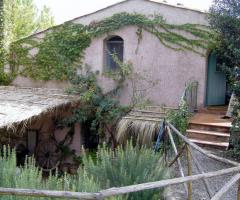 Esterno dell'agriturismo per ricevimento di matrimonio Guarnera