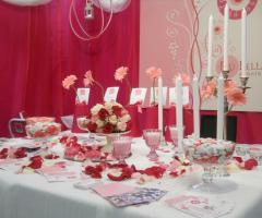 Tavolo in bianco e rosso