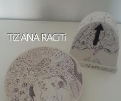 Tiziana Raciti - Maternità e orologio mobile con albero della vita