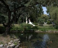 Gli sposi a Parco Gambrinus: una location mozzafiato per le foto delle nozze