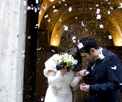 Lancio del riso all'uscita della chiesa