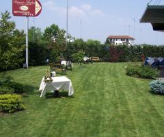 Giardino per l'aperitivo di nozze