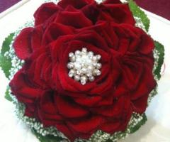 Rosa ricostruita con gioiello centrale