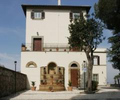 Entrata principale di Villa Apolloni