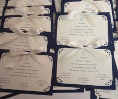 Silvia Trois - Cartoncino doppio con nastro in raso personalizzabile nei colori  e nella fustellatura