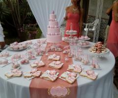 Dolci Manie di Alessia Laganà - Il candy bar piu' amato dalle spose. Caramelle, muffin decorati, torta confettata, biscotti in ghiaccia reale