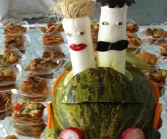 Decorazione fatta con la frutta per il buffet di nozze