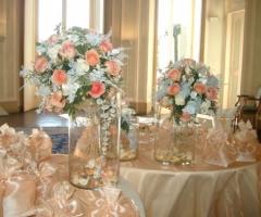 Allestimento floreale della location di matrimonio