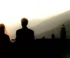 Foto degli sposi in penombra