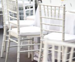 Sedie in stile shabby chic per il matrimonio