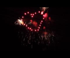Fuochi d'artificio per il matrimonio . Cuore