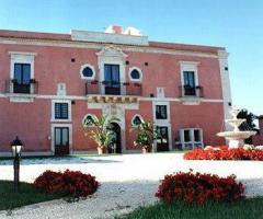 Facciata esterna dell'Hotel Lady Lusya per matrimoni a Cassibile (Siracusa)