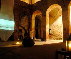 Proiezione video fra le arcate - Abbazia Sette Frati