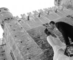 bacio sotto la torre Photoidea