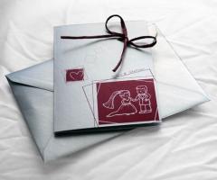 Partecipazione cartoncino color argento e fiocco in rafia bordeaux - Invito cartoncino color argento - Busta color argento metallizzato - Sweetevents