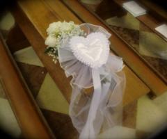 Cuori e fiori per la cerimonia di nozze