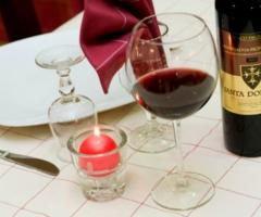 Dettaglio del tavolo al buffet nuziale