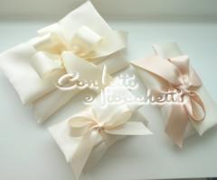 Bustine in raso avorio - Confetti e Fiocchetti
