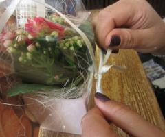 Preparazione bomboniera