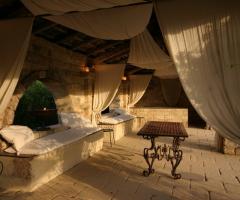 Zona allestita per il relax degli sposi