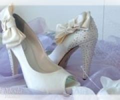 Le scarpe da sposa dell'Atelier Donne di Moda di Picenza