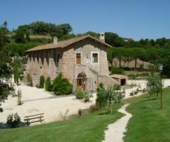 Edificio Favole nel Borgo di Tragliata 