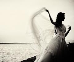 Foto della sposa in penombra