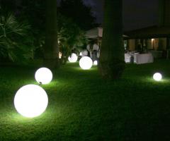 Ricevimento di matrimonio in giardino