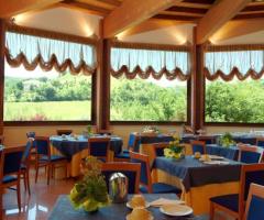 Sala interna per il ricevimento di matrimonio