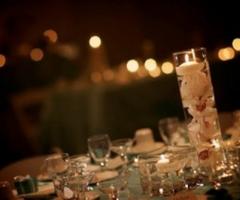 Allestimento con orchidee per il ricevimento di matrimonio