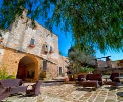 Tenuta Monacelli - Il cortile esterno