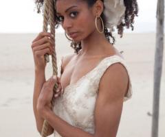 Capelli raccolti e trucco naturale - Abito Melania Pezzullo - Foto Tania Alineri