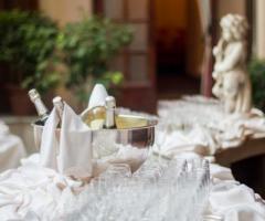 Allestimento cocktail in giardino