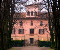 Viale d'ingresso alla Villa