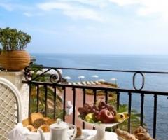 Colazione con vista mare per gli sposi