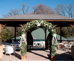 Addobbi floreali per la location di nozze