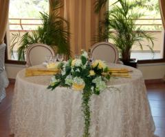 Il tavolo nuziale apparecchiato