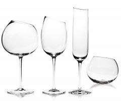 Servizio calici Absolut.