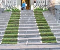 Addobbi per l'entrata in chiesa della sposa