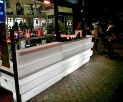 Drink me - Banconi luminosi per gli invitati di nozze