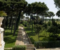 Casa Isabella - Vista dall'alto del parco della location