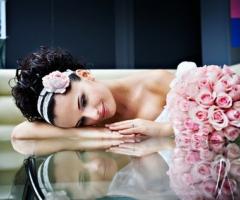 Foto della sposa con il suo bouquet - Organizzazione matrimonio a Genova