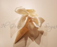 Cono porta confetti con nastro in doppio raso per degustazione