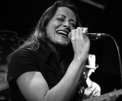 Lucy de Gli Equilibristi matrimonio live