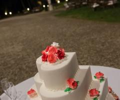 Roberto Golfieri - Organizzazione torta nuziale tema rose rosse