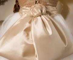 Fiocco dietro la schiena per l'abito della sposa