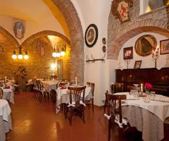 Sala con archi e volte