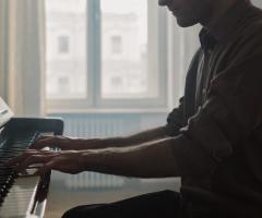 Violinista e pianista Fede - La musica per il matrimonio a Milano