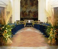 Addobbi floreali per la chiesa 