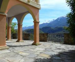 Castello di Giaglione - Porticato del castello